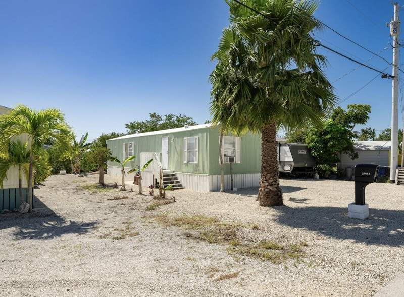2 bedroom Mobile Home at 27942 Snapper Lane, Coral Shores Estates (28.0), Little Torch Key — photo 3
