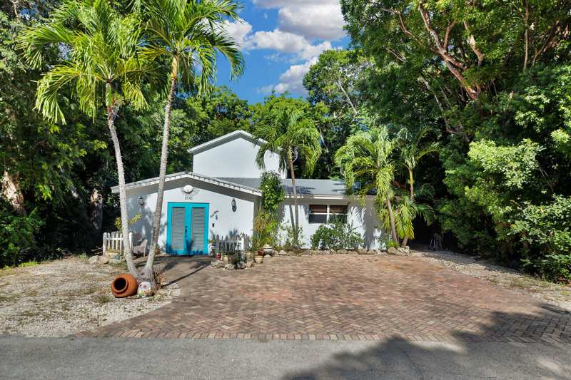 3 bedroom Single Family Residence at 1041 Gibraltar Road, Bahia Mar (102.5), Key Largo — photo 1