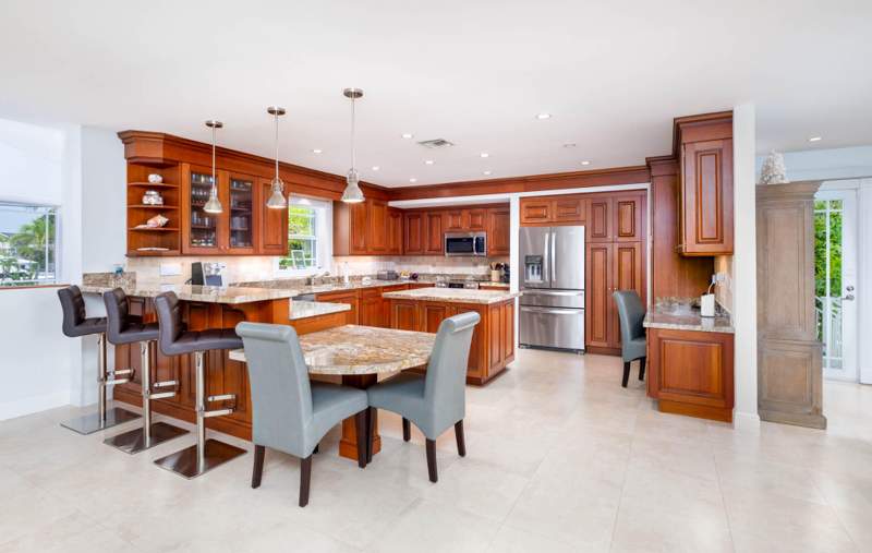 4 bedroom Single Family Residence at 136 Giardino Drive, Venetian Shores (86.0), Plantation Key — photo 3