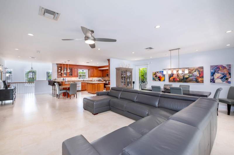 4 bedroom Single Family Residence at 136 Giardino Drive, Venetian Shores (86.0), Plantation Key — photo 4
