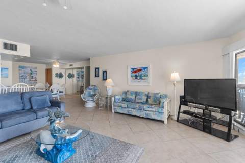1133 W Ocean Drive #13, Key Colony FL - photo 9 of 47