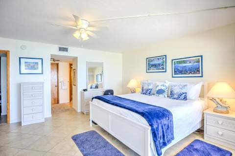 1133 W Ocean Drive #13, Key Colony FL - photo 20 of 47