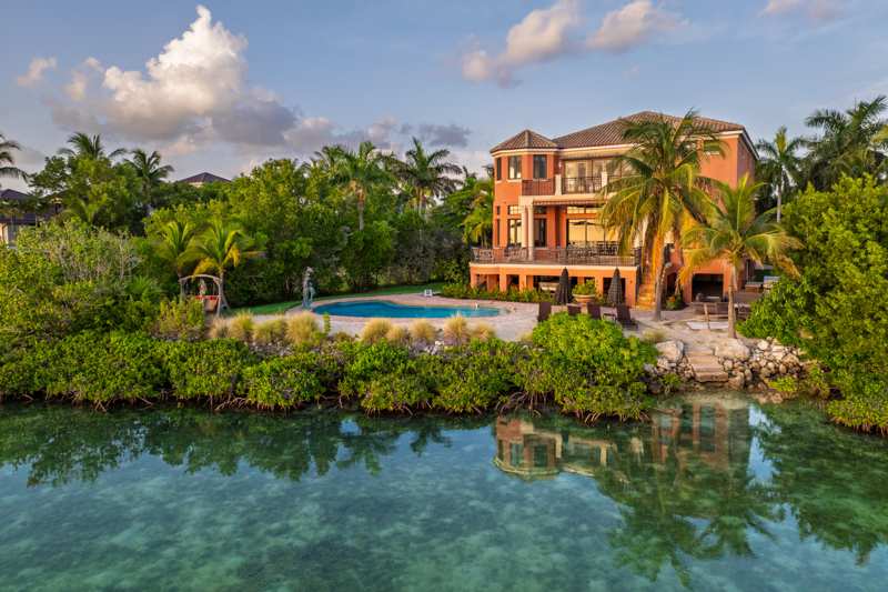 4 bedroom Single Family Residence at 30 Cannon Royal Drive, Shark Key (11.0), Shark Key — photo 1