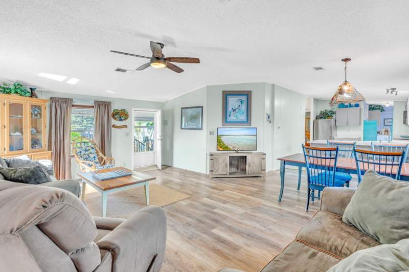 3 bedroom Mobile Home at 91 Sirius Lane, Geiger Mobile Home (9.0), Geiger Key — photo 3