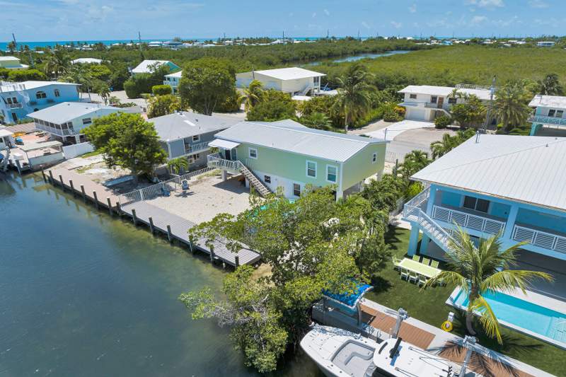 3 bedroom Single Family Residence at 121 Venetian Drive, White Marlin Bch (74.5), Lower Matecumbe — photo 3
