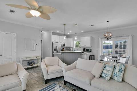 121 Venetian Drive, Lower Matecumbe FL - photo 12 of 33