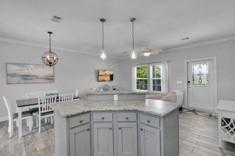 121 Venetian Drive, Lower Matecumbe FL - photo 16 of 33