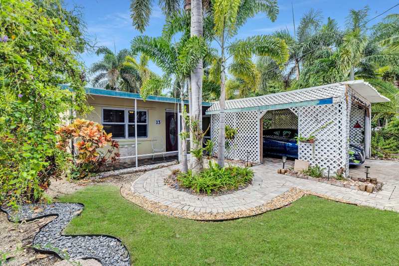 3 bedroom Single Family Residence at 13 Bass Avenue, Largo Sound Park (103.5), Key Largo — photo 1