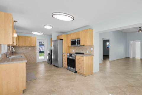 251 Azalea Street, Plantation Key FL - photo 12 of 58