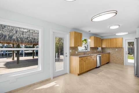 251 Azalea Street, Plantation Key FL - photo 10 of 58