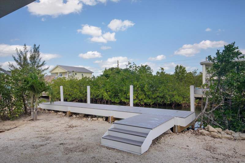 4 bedroom Single Family Residence at 27433 Antigua Lane, Breezeswept Bch Est (27.5), Ramrod Key — photo 4