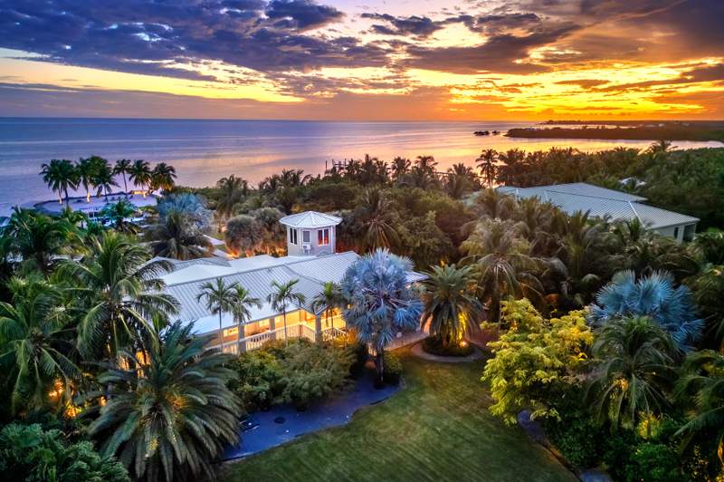 6 bedroom Single Family Residence at 16750 Old State Road 4A, Sugarloaf Beach (17.0), Sugarloaf Key — photo 2