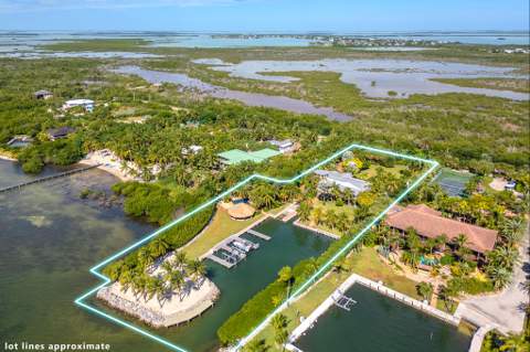 16750 Old State Road 4A, Sugarloaf Key FL - photo 7 of 100