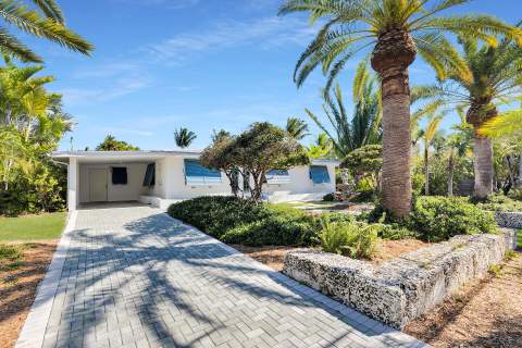 1481 Sugarloaf Boulevard, Sugarloaf Key FL - photo 13 of 53