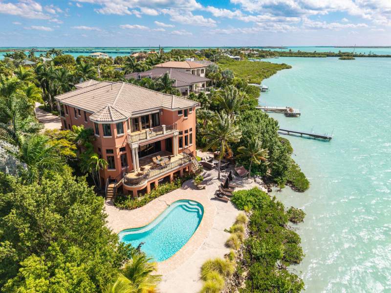 4 bedroom Single Family Residence at 30 Cannon Royal Drive, Shark Key (11.0), Shark Key — photo 3