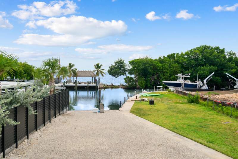 4 bedroom Single Family Residence at 127 Seaside Avenue, Seaside Sub (94.5), Key Largo — photo 3