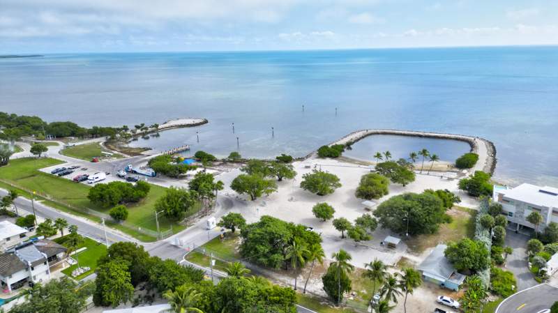 4 bedroom Single Family Residence at 137 Pacific Avenue, Harris Ocean Park (93.0), Key Largo — photo 2