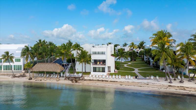 2 bedroom Condominium at 601 W Ocean Drive #311D, Cay Condo (53.5), Key Colony — photo 5