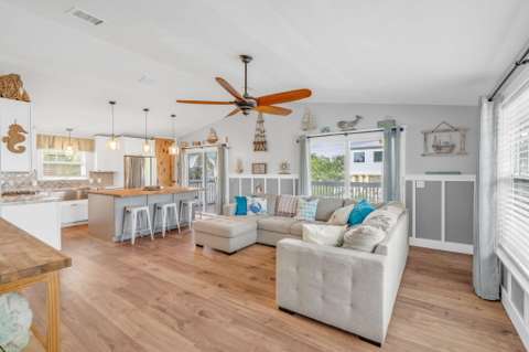 420 W Indies Drive, home for sale in Ramrod Key 33042