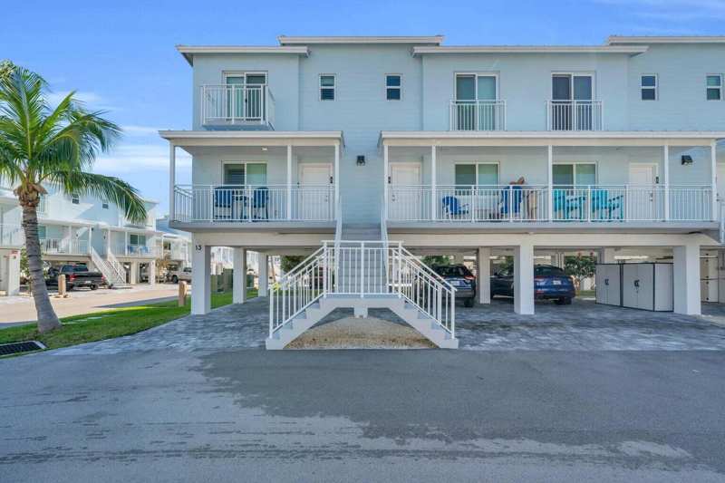 1 bedroom Condominium at 10877 Overseas Highway #30, Ocean Isles Fishing (52.5), Marathon — photo 1
