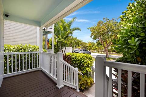 7075 Hawks Cay Boulevard, Duck Key FL - photo 6 of 54