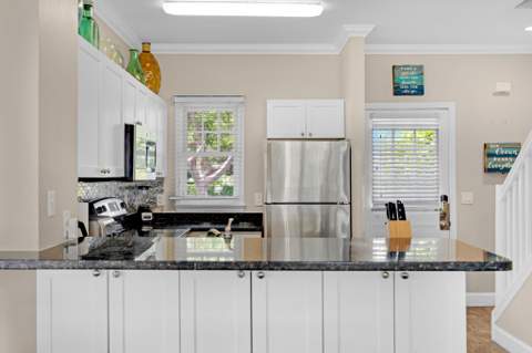 7075 Hawks Cay Boulevard, Duck Key FL - photo 21 of 54