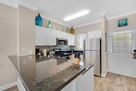 7075 Hawks Cay Boulevard, Duck Key FL - photo 24 of 54
