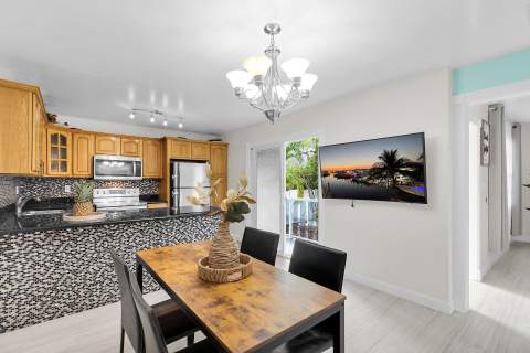 3205 Pearl Avenue, Key West FL - photo 9 of 32