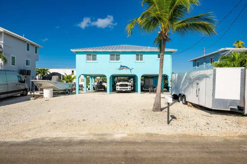 3 bedroom Single Family Residence at 24347 W Caribbean Drive, Summerland Key Cove (25.0), Summerland Key — photo 1