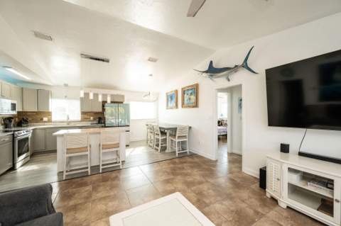 24347 W Caribbean Drive, Summerland Key FL - photo 11 of 48