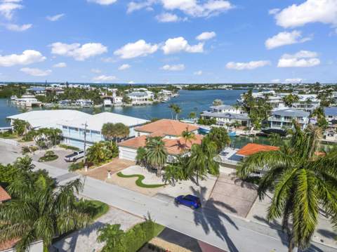 820 12Th Street, Key Colony FL - photo 10 of 57