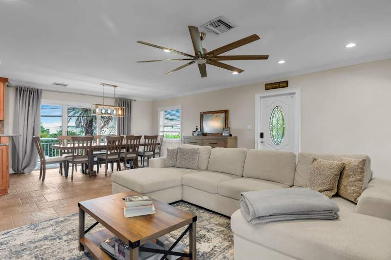 3 bedroom Single Family Residence at 272 W Seaview Drive, Plantation Island (61.0), Duck Key — photo 5