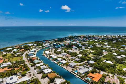 362 E Seaview Drive, Duck Key FL - photo 10 of 63
