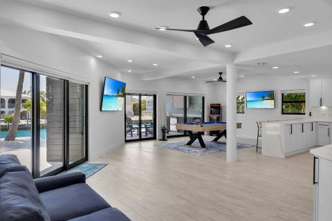 362 E Seaview Drive, Duck Key FL - photo 16 of 63