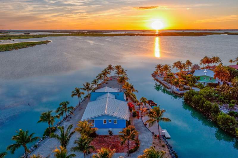 4 bedroom Single Family Residence at 17013 Coral Drive, Sugarloaf Shores (17.0), Sugarloaf Key — photo 2