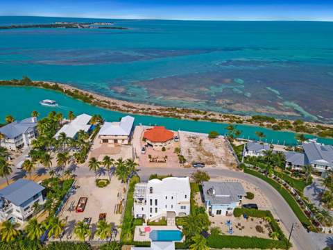 317 E Seaview Circle, Duck Key FL - photo 7 of 50