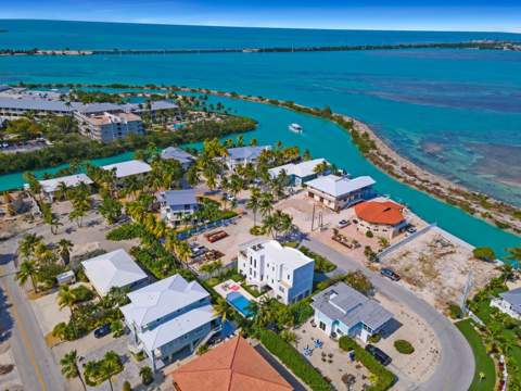 317 E Seaview Circle, Duck Key FL - photo 10 of 50