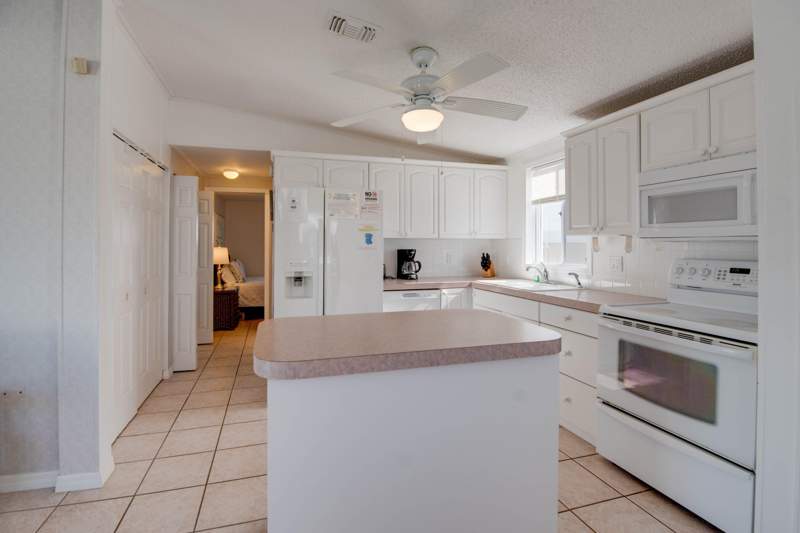 2 bedroom Mobile Home at 701 Spanish Main Drive #265, Venture Out (23.0), Cudjoe Key — photo 2