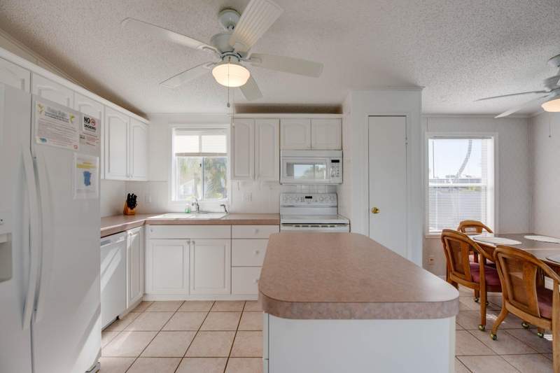 2 bedroom Mobile Home at 701 Spanish Main Drive #265, Venture Out (23.0), Cudjoe Key — photo 4