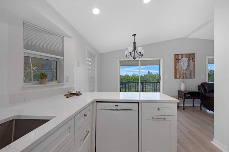 3 bedroom Single Family Residence at 31240 Avenue H, Sands Sub (31.0), Big Pine Key — photo 5