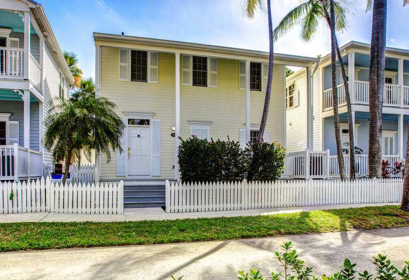 2 bedroom Single Family Residence at 202 Golf Club Drive, Key West Golf Club Dev (4.0), Key West — photo 1