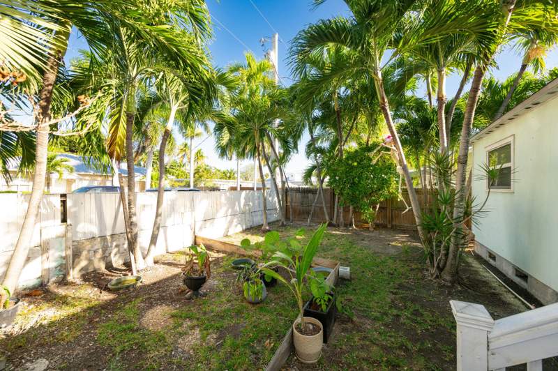 4 bedroom Duplex at 2004 Patterson Avenue, Key West Realty Cos Sub (3.0), Key West — photo 3