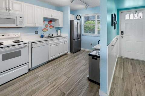 1901 S Roosevelt Boulevard #202 W, Key West FL - photo 10 of 36