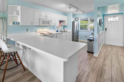 1901 S Roosevelt Boulevard #202 W, Key West FL - photo 12 of 36