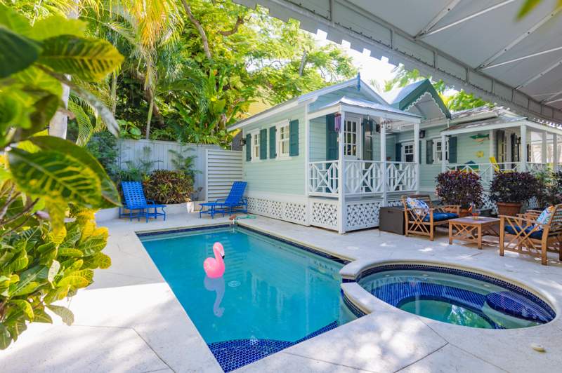 7 bedroom Single Family Residence at 919-921 Thomas Street, Old Town - Unlisted (1.0), Key West — photo 2