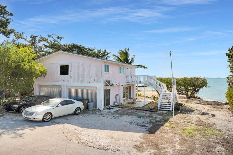 1 bedroom Single Family Residence at 100 Point Pleasant Drive, Point Pleasant (99.5), Key Largo — photo 2