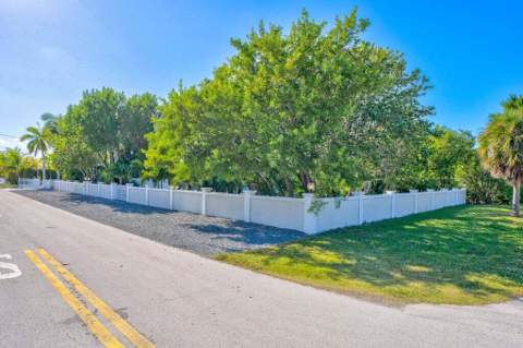 17183 Coral Drive, Sugarloaf Key FL - photo 16 of 87