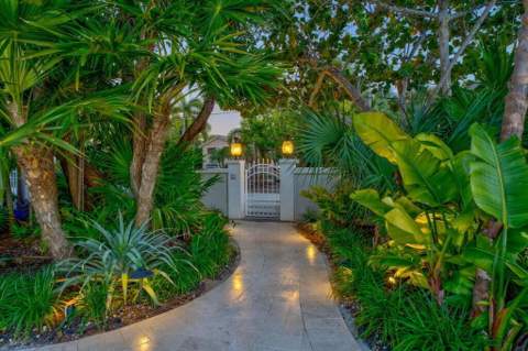 17183 Coral Drive, Sugarloaf Key FL - photo 9 of 87