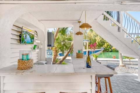 17183 Coral Drive, Sugarloaf Key FL - photo 13 of 87