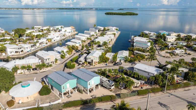2 bedroom Mobile Home at 701 Spanish Main Drive #29, Venture Out (23.0), Cudjoe Key — photo 3